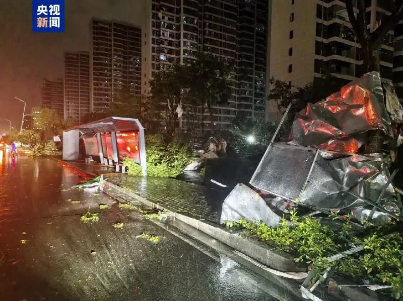 广西南宁因水库下游洪涝灾害已致2人死亡，造成约5.5万人受灾，目前采取预警、叫应和转移的方式已疏散4.8万人